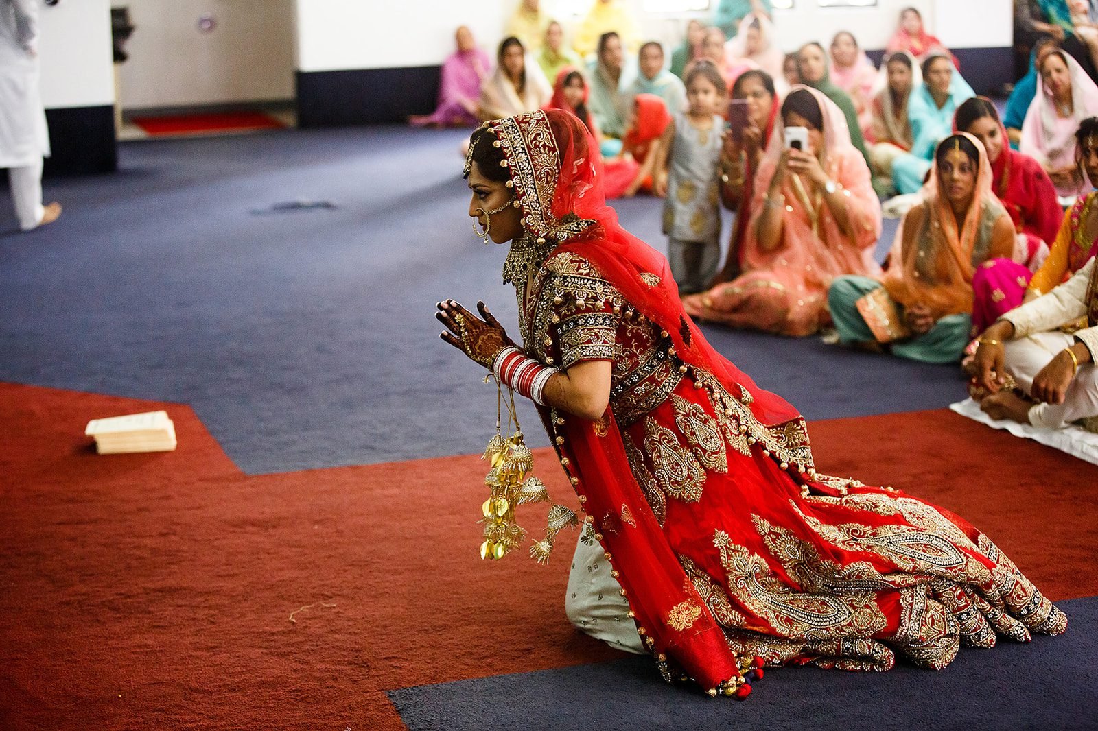Candid Sikh wedding photograph from Amardeep and Gulu's celebration