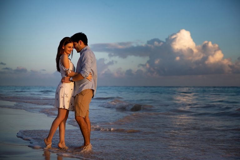 Colour wedding photograph from the Ikonic Media portfolio
