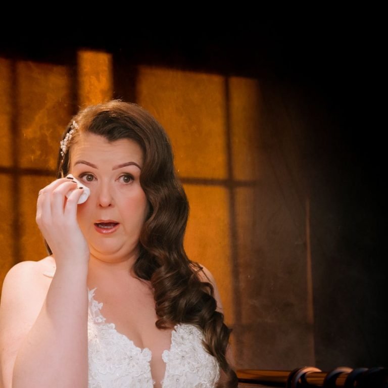 Colour wedding photograph from the Ikonic Media portfolio