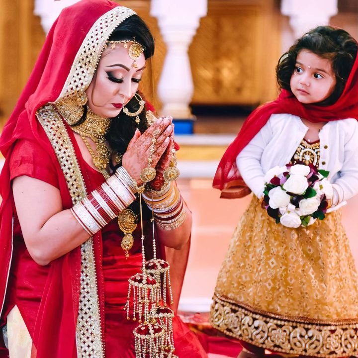 Colour wedding photograph from the Ikonic Media portfolio